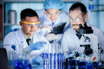 科技发展背景下的医学研究与试验发展